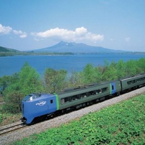 日本最美铁道风景Top10 透过车窗欣赏风景吧！