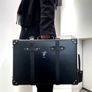 因Blackpink出圈的旅行箱，将会成为下一个时尚单品？