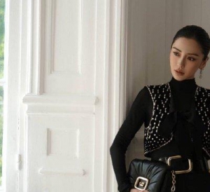 Angelababy黑裙造型神秘优雅 身姿妖娆宛如复古名伶